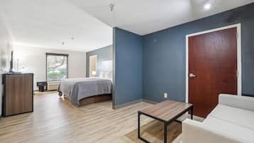 Sengetøy av topp kvalitet, memory foam-senger og safe på rommet