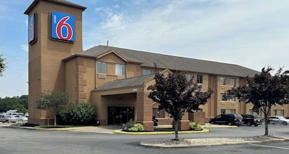 Motel 6 Indianapolis, IN - Airport