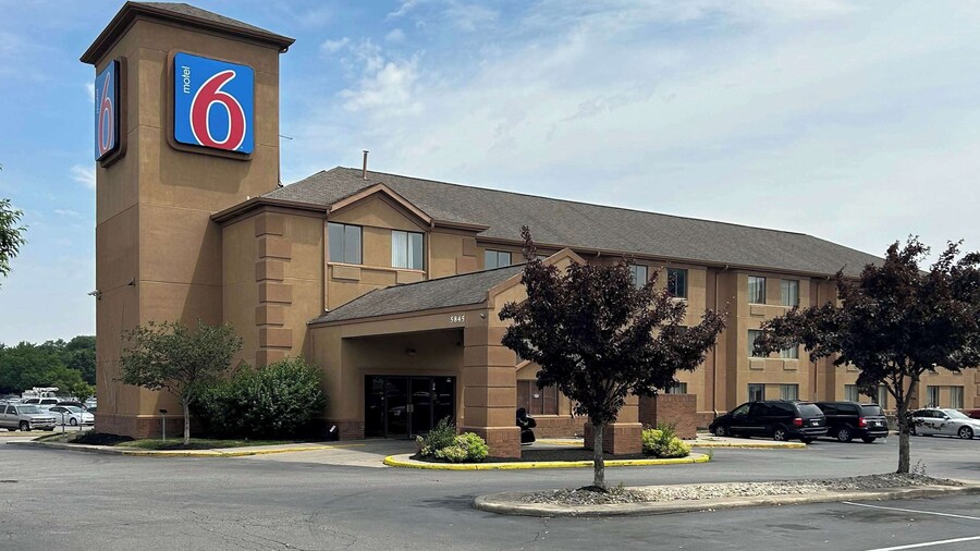 Motel 6 Indianapolis, IN - Airport