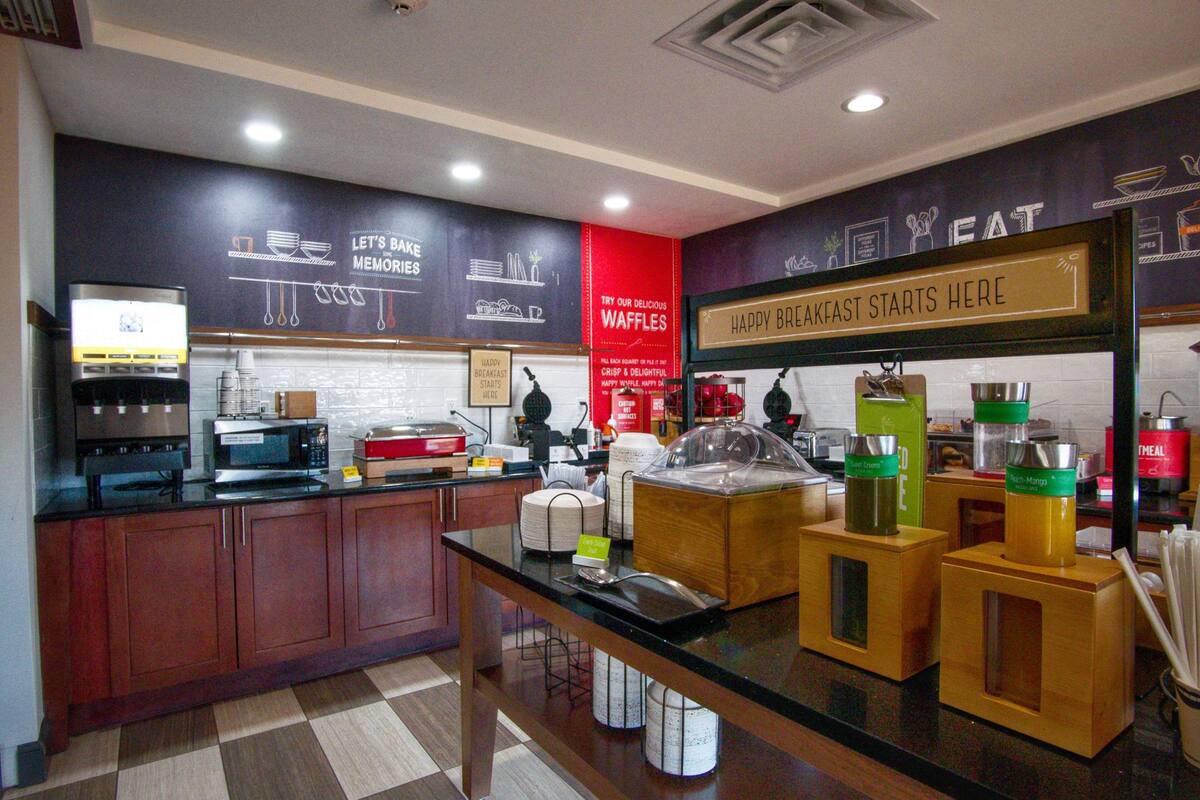 free daily full breakfast