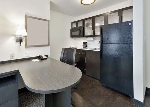 Candlewood Suites Market Center by IHG