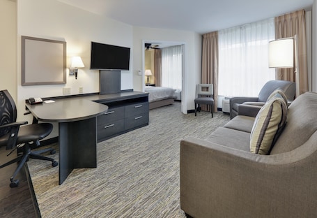 Candlewood Suites Market Center by IHG