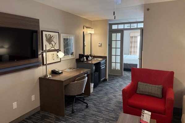 Premium bedding, minibar, in-room safe, desk - Country Inn & Suites by Radisson Kenosha - Pleasant Prairie (Kenosha)