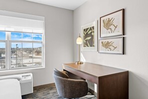 Room, 2 Queen Beds, Non Smoking | Premium bedding, minibar, in-room safe, desk - Country Inn & Suites by Radisson Kenosha - Pleasant Prairie (Kenosha)
