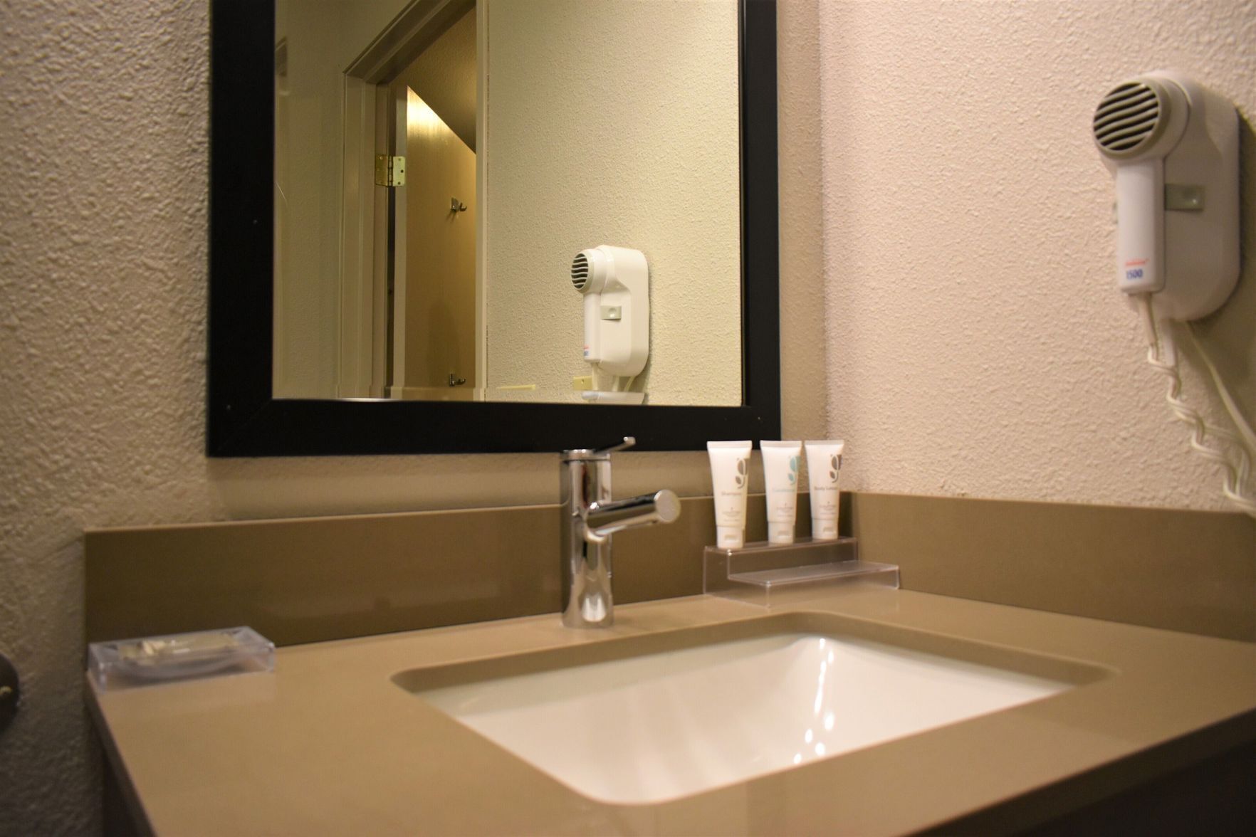 Bathroom | Hair dryer, towels