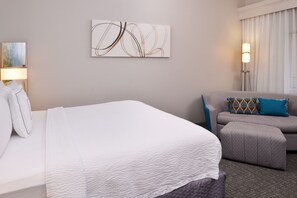 In-room safe, blackout drapes, iron/ironing board, free WiFi - Courtyard by Marriott Beaumont (Beaumont)