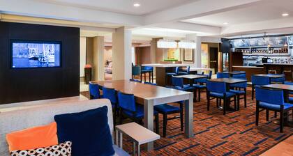 Courtyard by Marriott Beaumont