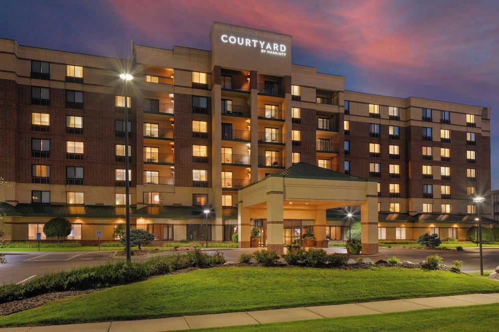 Courtyard by Marriott Bloomington by Mall of America