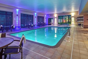 Piscine intérieure