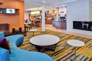 Lobby - Fairfield Inn & Suites By Marriott Beaumont (Beaumont)
