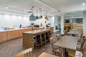 Desayuno buffet incluido todos los días 