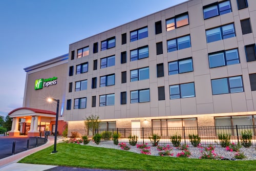 Holiday Inn Express Boston by IHG