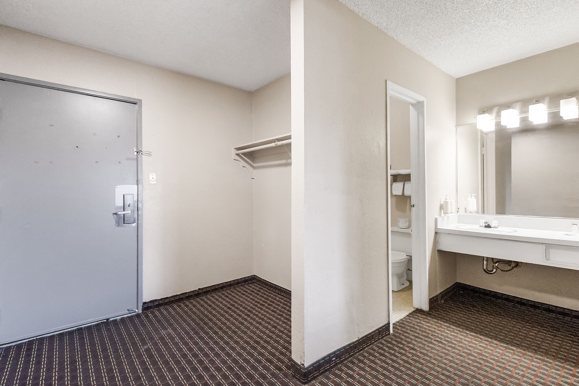 Photo - Heritage Inn Express Hayward