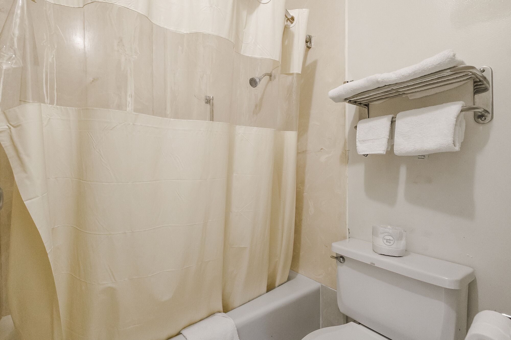 Photo - Heritage Inn Express Hayward