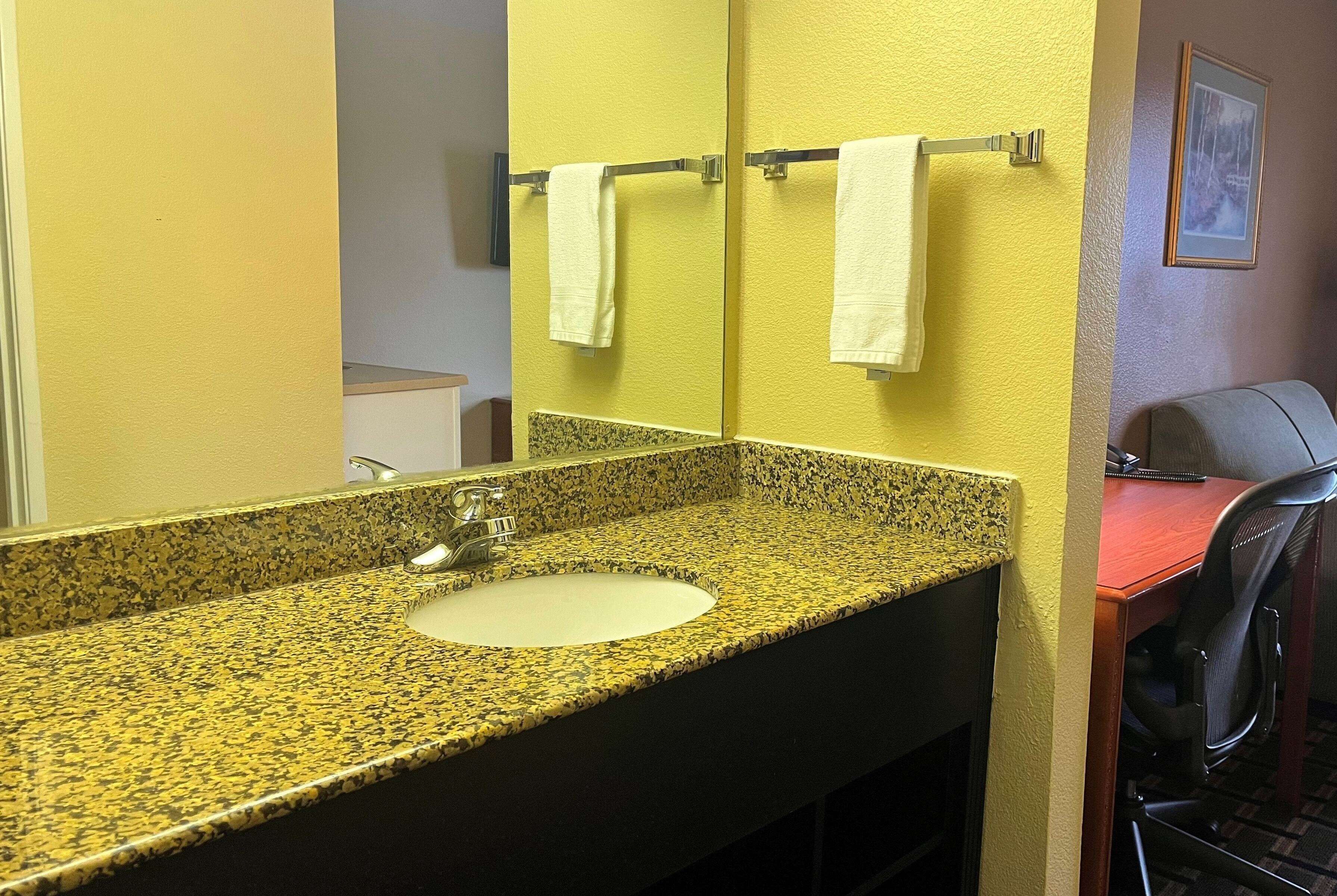 Foto - Super 8 by Wyndham Indianapolis/NE/Castleton Area
