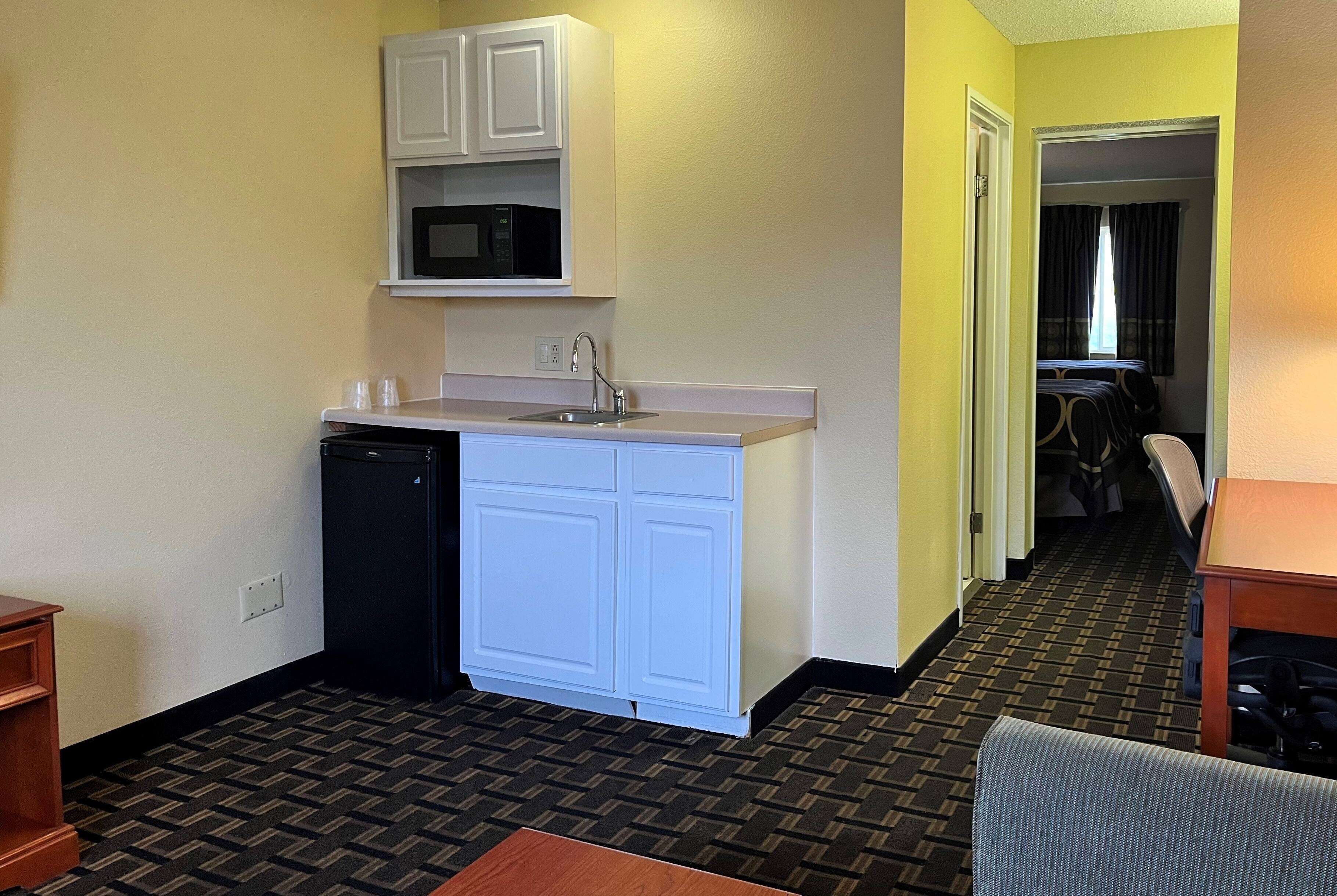 Foto - Super 8 by Wyndham Indianapolis/NE/Castleton Area