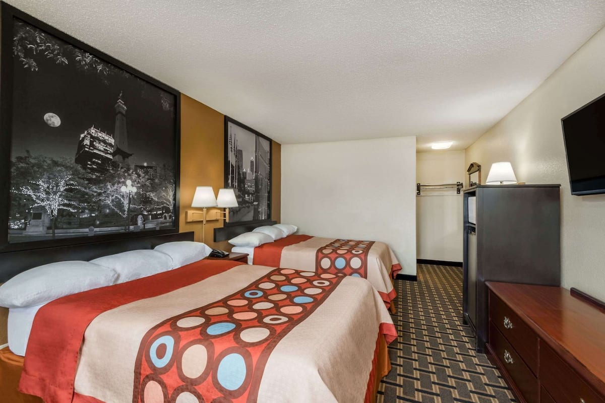 Skrivebord, skrivebord for bærbar PC og blendingsgardiner