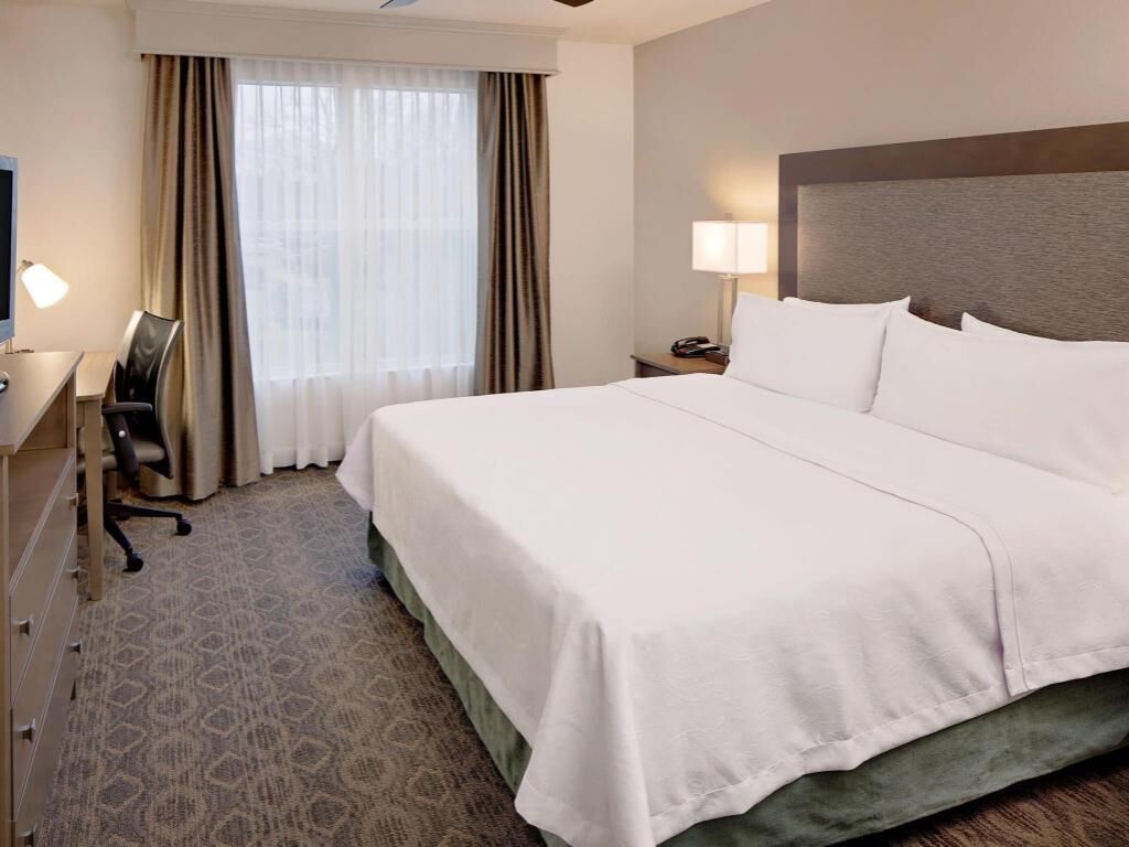 1 bedroom, in-room safe, desk, laptop workspace