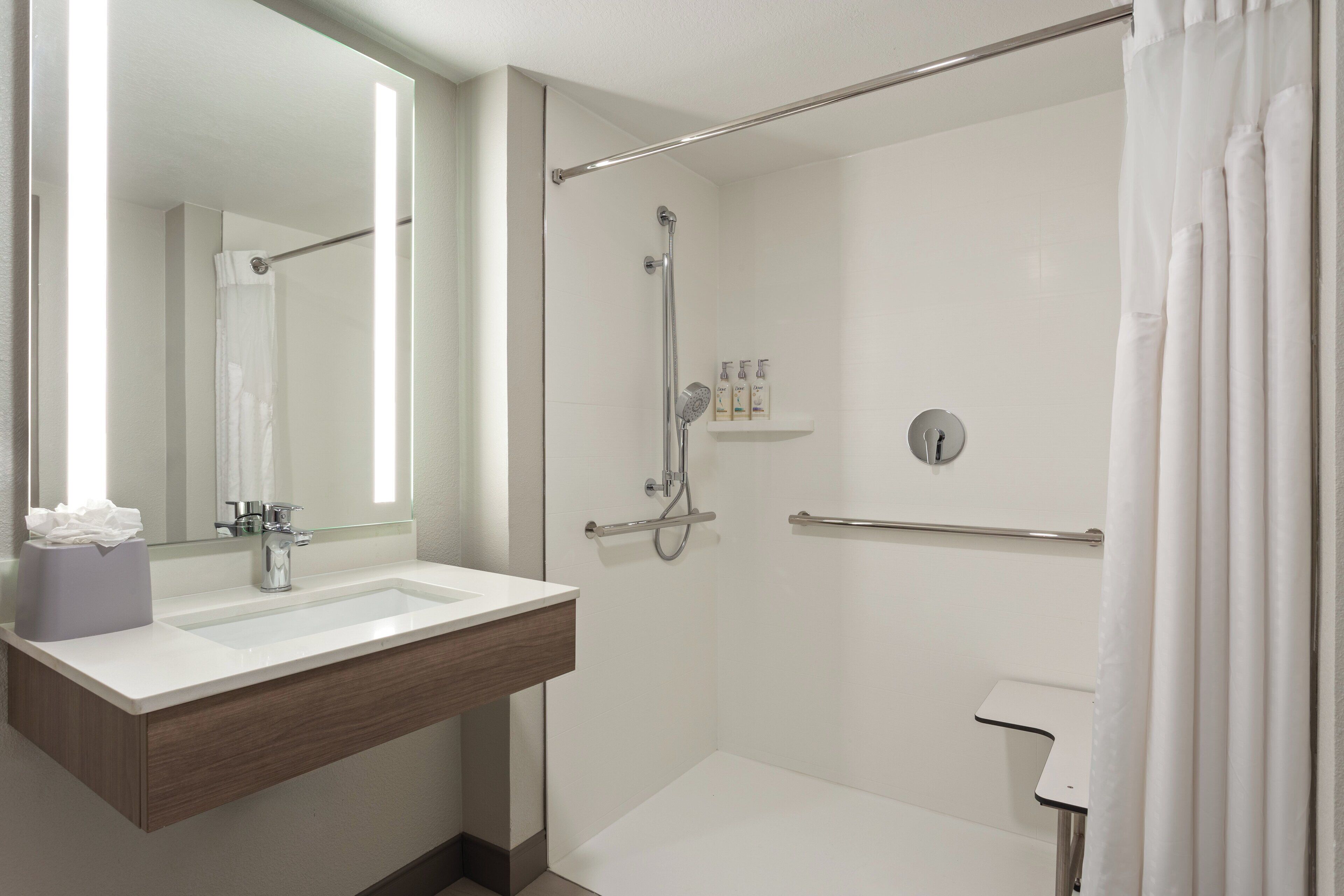 Photo - Holiday Inn Express Hotel & Suites Tampa-Rocky Point Island by IHG