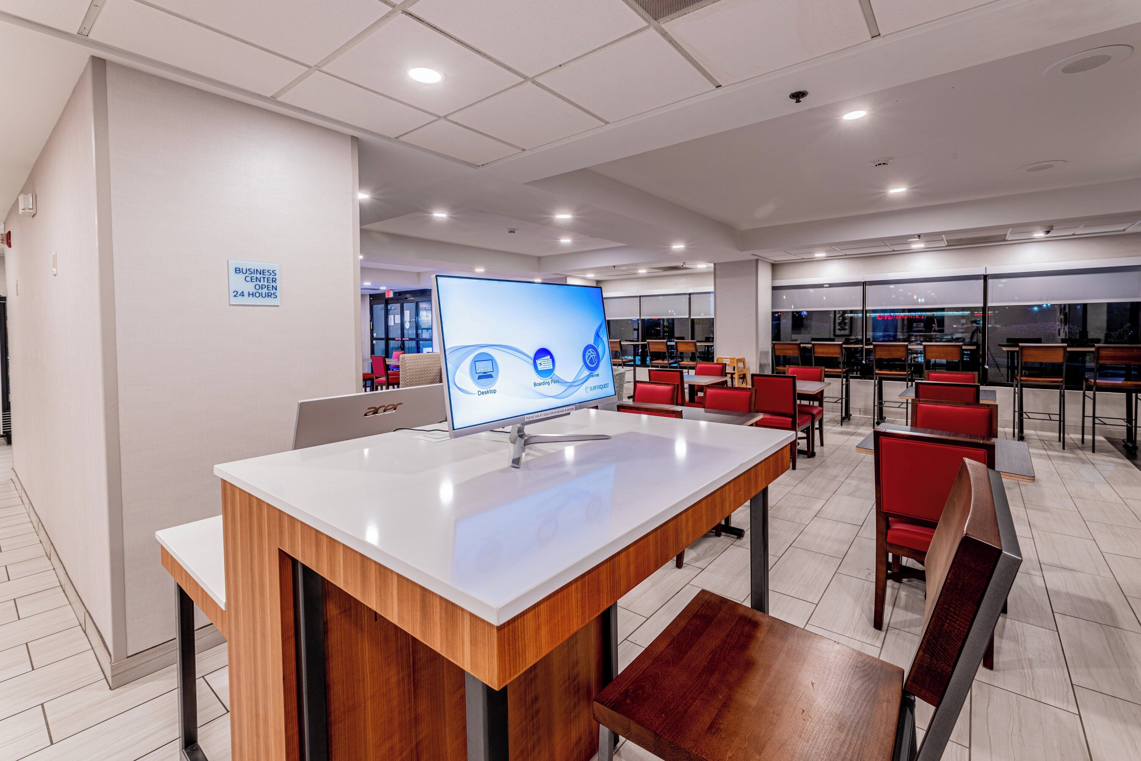 Photo - Holiday Inn Express Indianapolis South by IHG