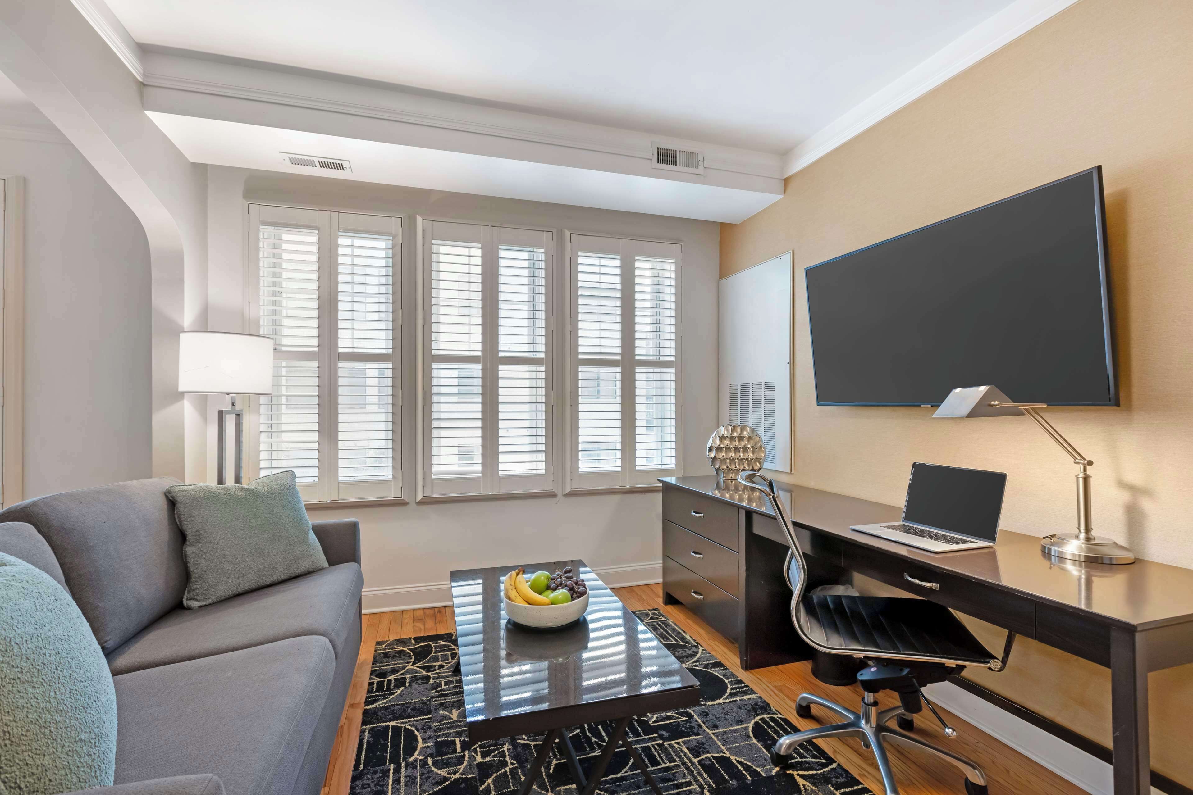 1 bedroom, in-room safe, desk, laptop workspace