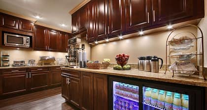 Best Western Plus Hawthorne Terrace Hotel