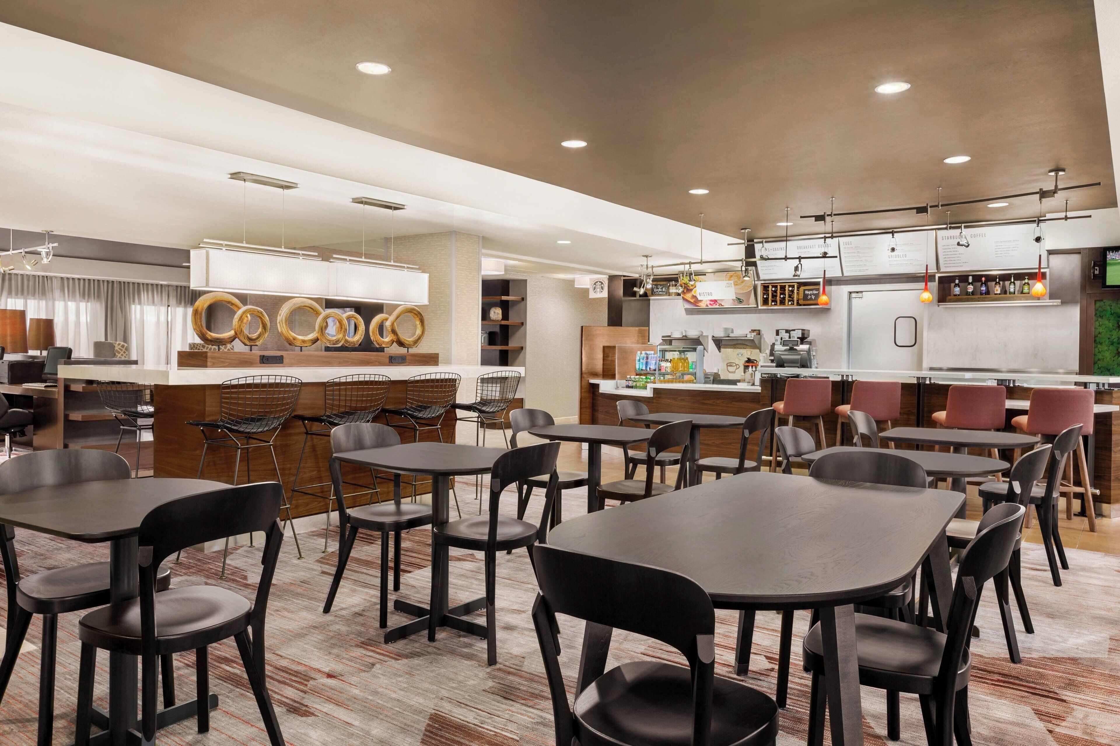 breakfast (usd 9.95 per person)