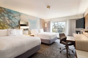 Premium bedding, down duvets, pillow-top beds, in-room safe - Courtyard by Marriott Roseville (Roseville)