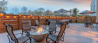 Holiday Inn Express & Suites Scottsburg by IHG