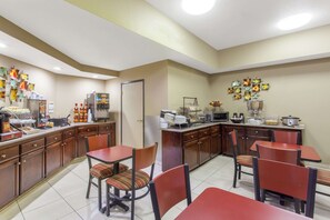 Dagelijks ontbijt voor onderweg inbegrepen