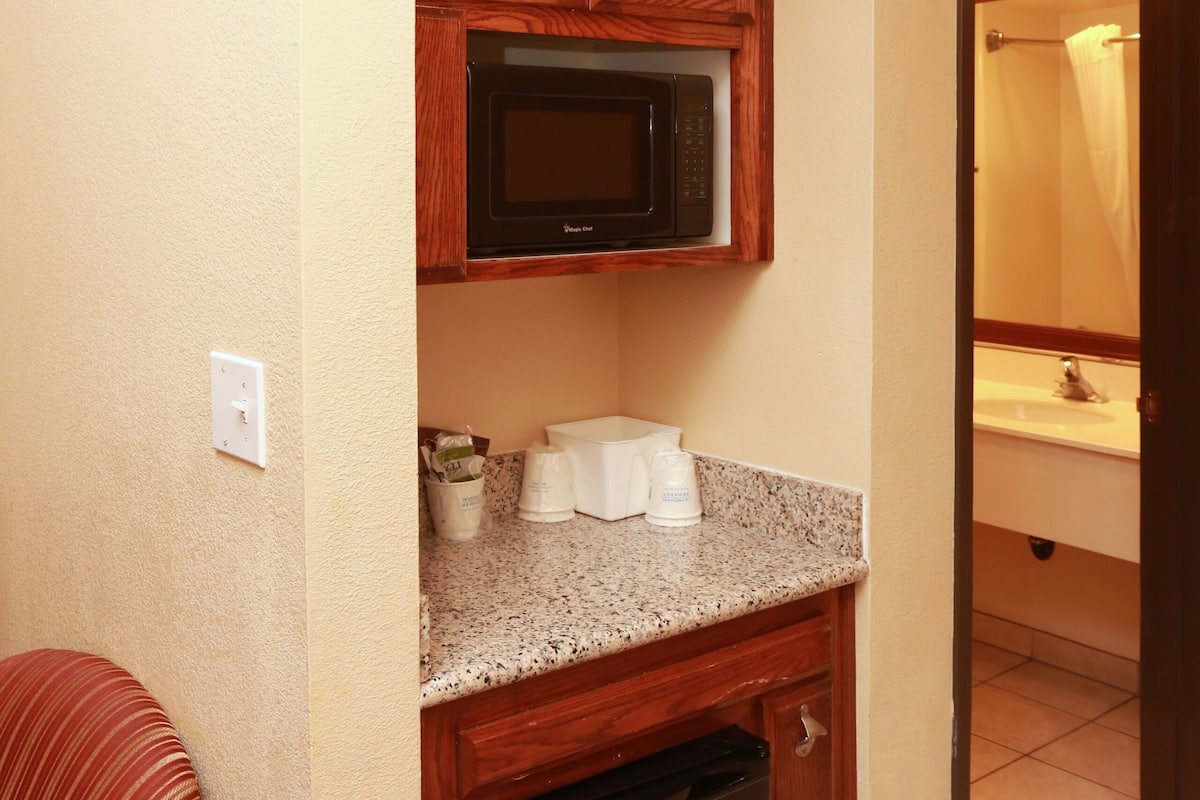 Mini-refrigerator