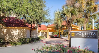 La Quinta Inn & Suites by Wyndham Ocala