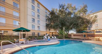 La Quinta Inn & Suites by Wyndham Ocala