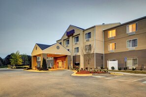 Exterior - Fairfield Inn & Suites by Marriott Atlanta Suwanee (Suwanee)