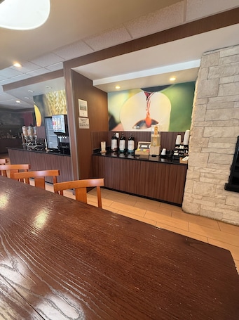 Reception. Fairfield Inn & Suites by Marriott Atlanta Suwanee