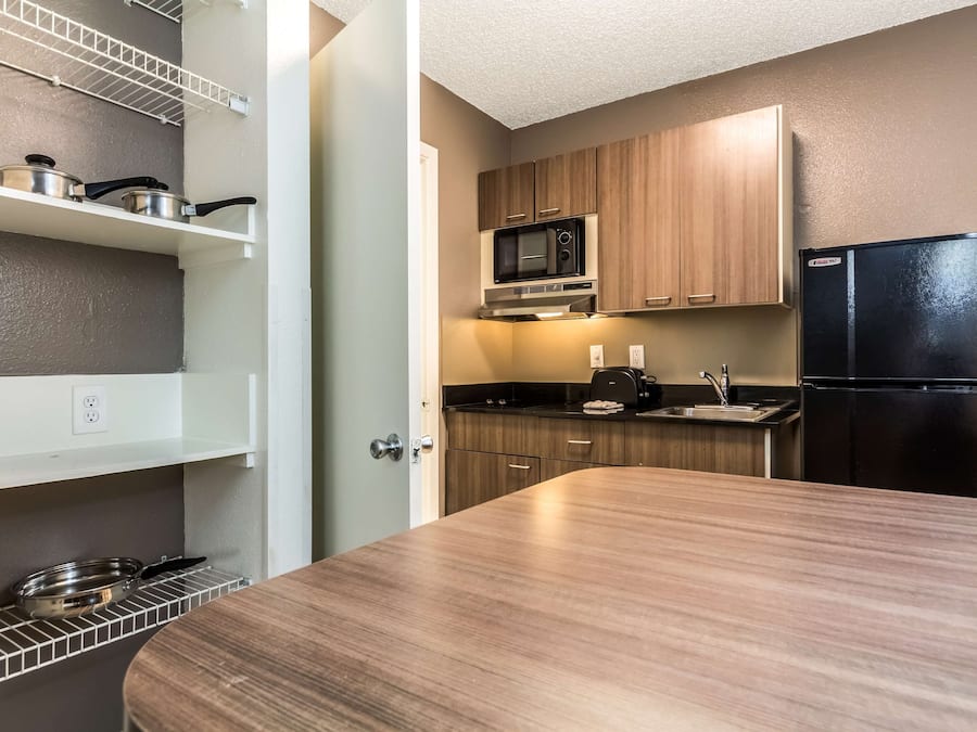 Frigorifero, microonde, macchina per tè/caffè