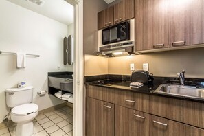 Shower, towels