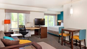 Studio Suite, 1 King Bed with Sofa bed, Non Smoking | Living room | 37-inch flat-screen TV with cable channels, TV