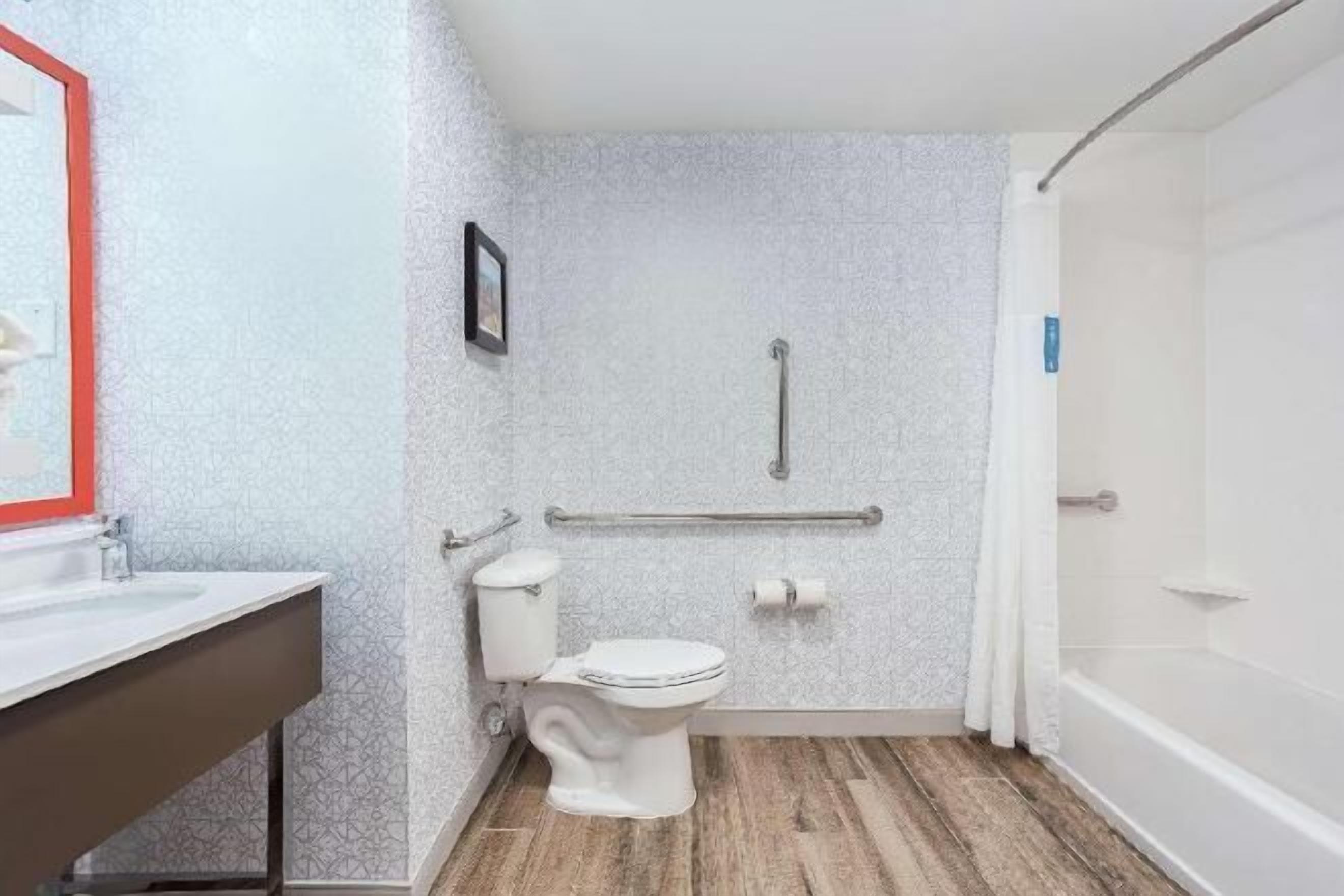 Bathroom | Free toiletries, hair dryer, towels