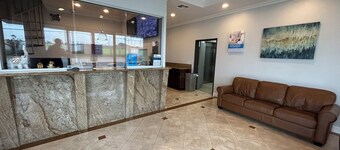 Studio 6 Suites Gardena, CA