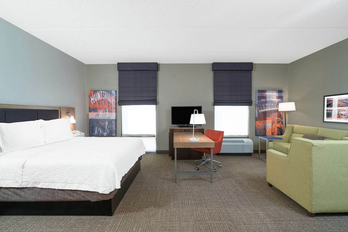 Room, 1 King Bed with Sofa bed (Study) | In-room safe, desk, laptop workspace, iron/ironing board