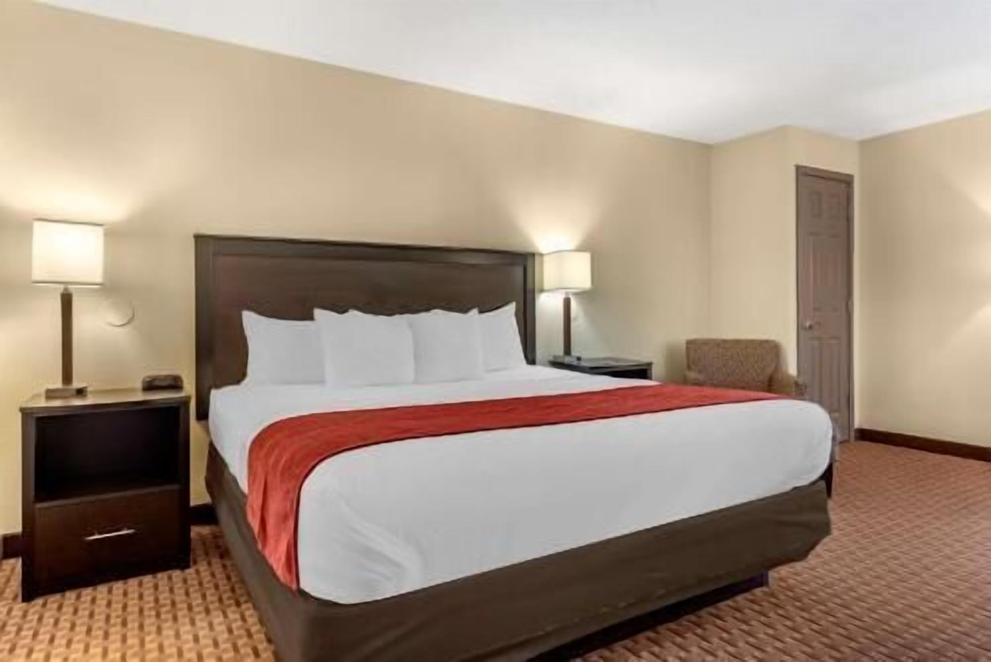 Coffre-fort, bureau, espace de travail pour ordinateurs portables