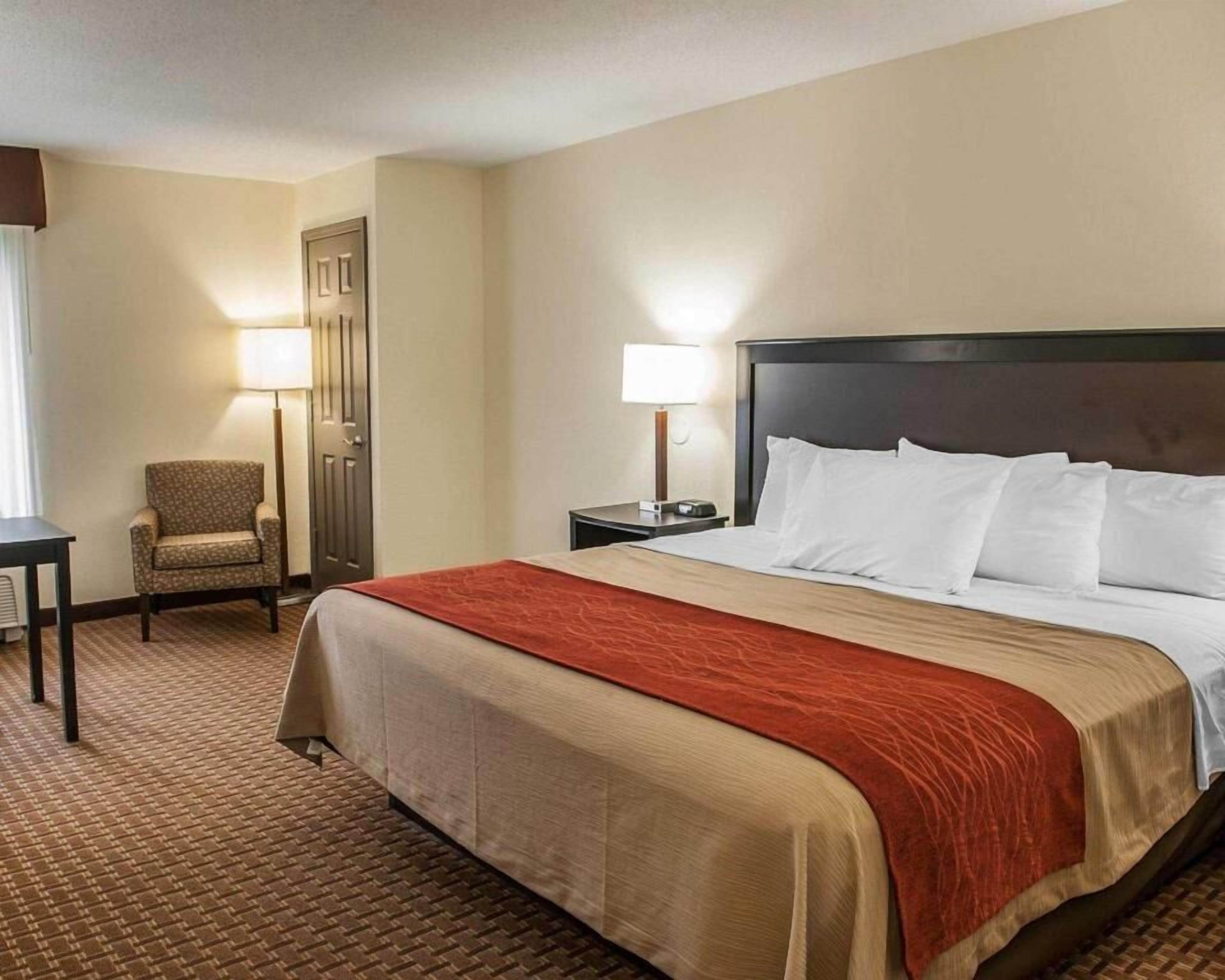 Coffre-fort, bureau, espace de travail pour ordinateurs portables