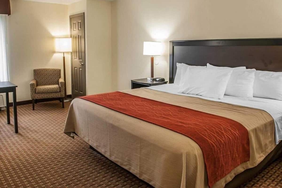 In-room safe, desk, laptop workspace, iron/ironing board