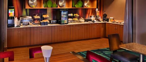 Free daily continental breakfast