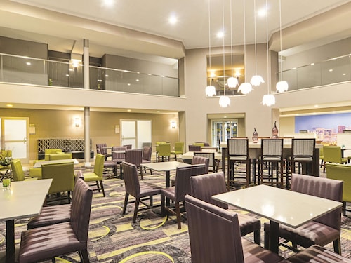 La Quinta Inn & Suites by Wyndham Denver Airport DIA