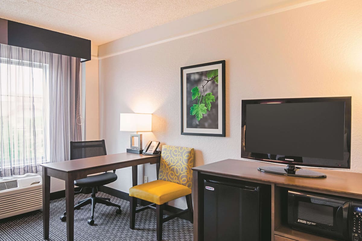 room, 2 double beds, accessible, non smoking (mobility/hearing accessible) | premium bedding, desk, laptop workspace, blackout curtains