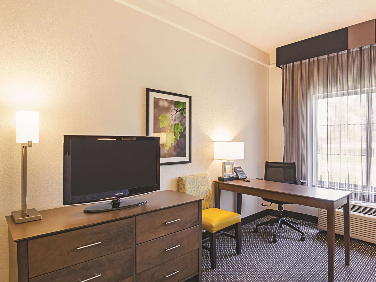 헨더슨 (CO) La Quinta Inn & Suites by Wyndham Denver Airport DIA 호텔 객실