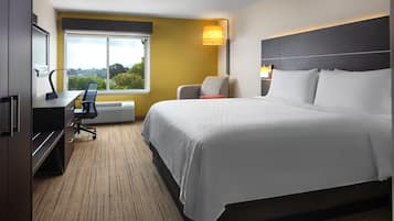 Cofres nos quartos, escrivaninha, quartos à prova de som