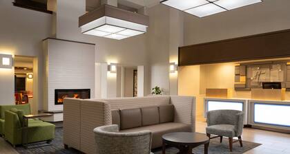 Holiday Inn Express Suites Belmont by IHG
